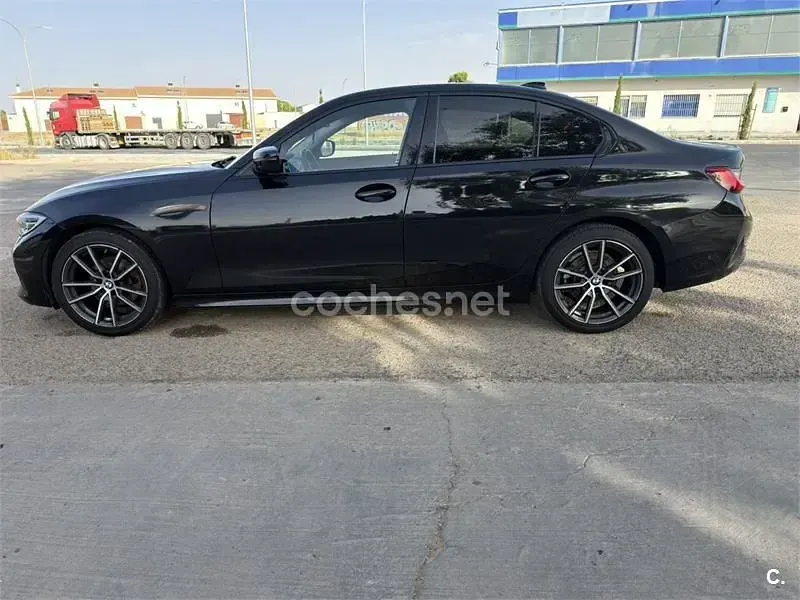 Usado BMW 320 Sport Line 190 CV (139 kW) 2019 Negro Berlina