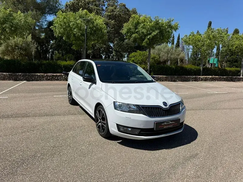 Usado Skoda Rapid Active 90 CV (66 kW) 2016 Blanco Utilitario