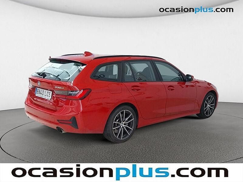 Usado BMW 330 265 HP (194 kW) 2019 Vermelho Carrinha