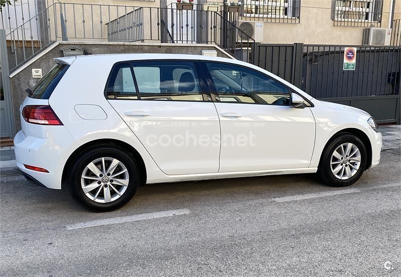 Usado VW Golf VII Advance 110 CV (80 kW) 2019 Blanco Berlina