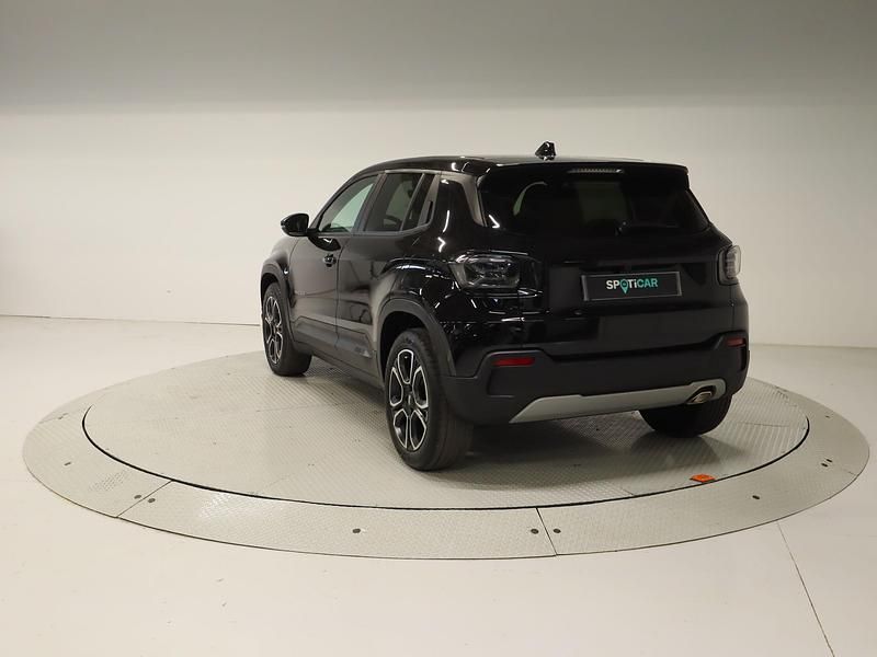 Usado Jeep Avenger Summit 100 CV (73 kW) 2025 Negro SUV