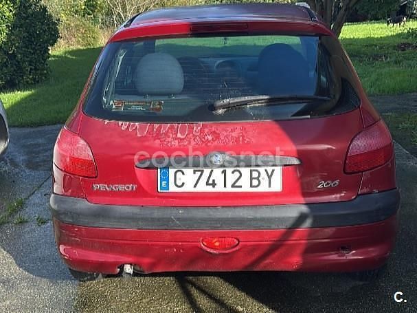 Rojo Usado 1998 Peugeot 206 Berlina | 1050 € (Buen precio) - Imagen 1/4