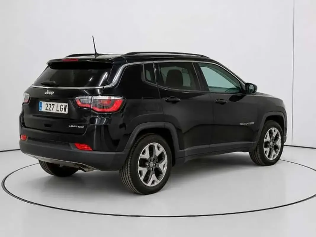 Usado Jeep Compass Limited 140 CV (102 kW) 2020 Negro SUV