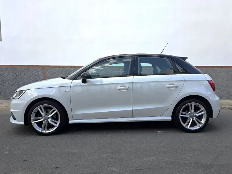 Usado Audi A1 Sportback Attraction 116 CV (85 kW) 2017 Blanco Utilitario