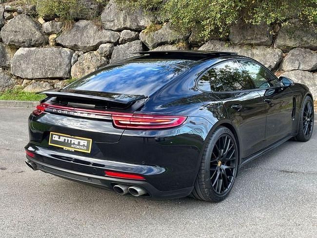 Usado Porsche Panamera Sport 422 CV (310 kW) 2017 Negro Familiar