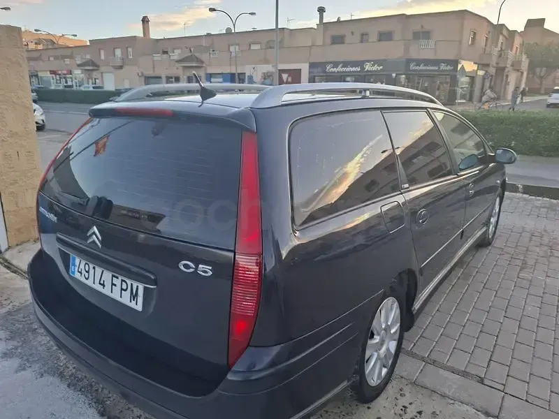 Usado Citroën C5 Exclusive 138 CV (101 kW) 2006 Azul Familiar
