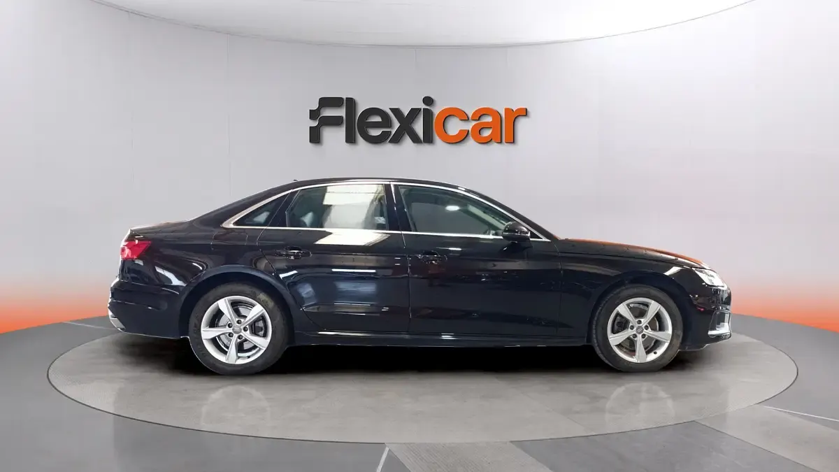 Usado Audi A4 Advanced Plus 136 CV (100 kW) 2020 Negro Berlina