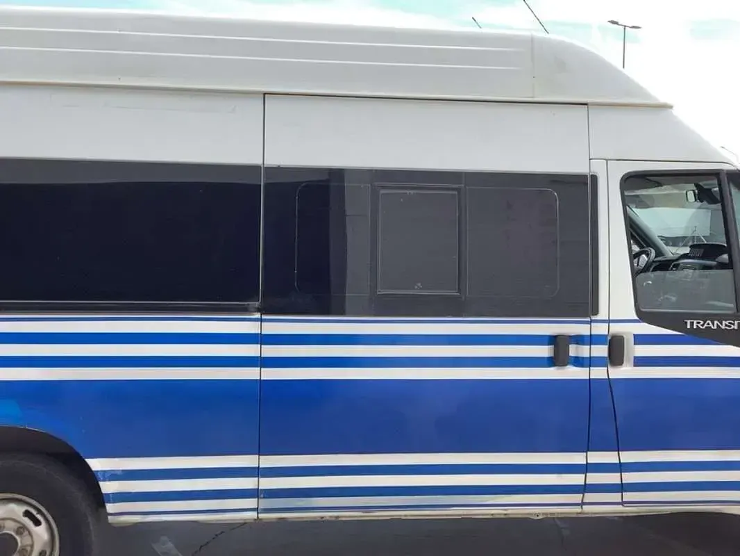 Usado Ford Transit Ambiente 125 CV (91 kW) 2014 Blanco Familiar