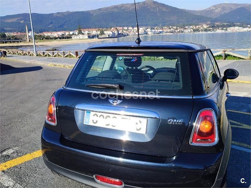 Używany Mini ONE 90 KM (66 kW) 2007 Czarny Hatchback