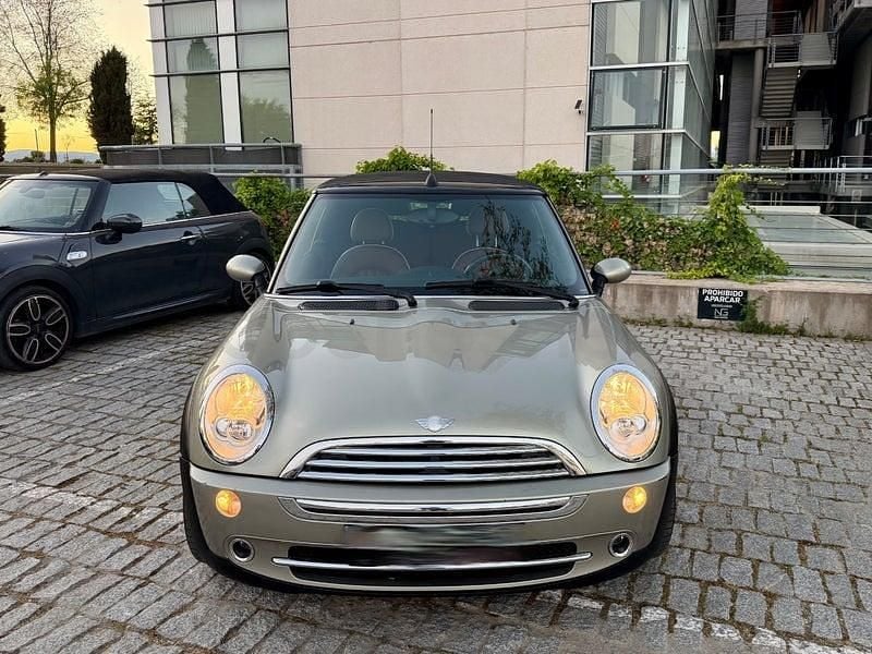 Usado Mini One Cabriolet 90 CV (66 kW) 2008 Beige Descapotable