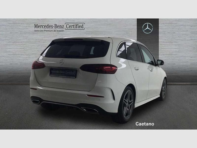 Usado Mercedes B180 136 CV (100 kW) 2024 Blanco Monovolumen