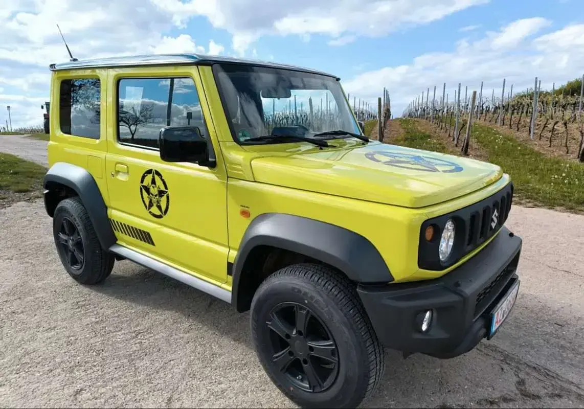 Usado Suzuki Jimny 102 CV (75 kW) 2019 Amarillo SUV