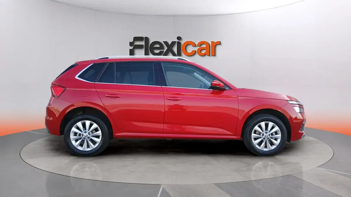Usado Skoda Kamiq 110 CV (80 kW) 2022 Rojo SUV