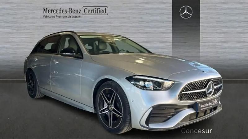 Usado Mercedes C220 199 HP (146 kW) 2025 Prateado Carrinha