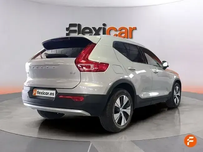 Usado Volvo XC40 Core 163 CV (119 kW) 2022 Gris SUV
