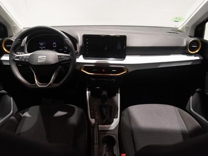 Usado Seat Arona Style 110 CV (80 kW) 2024 Negro SUV