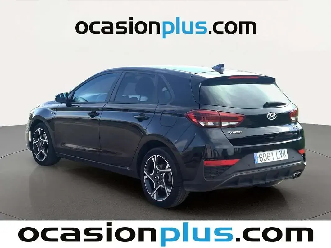 Usado Hyundai i30 N Line 120 CV (88 kW) 2021 Negro Utilitario