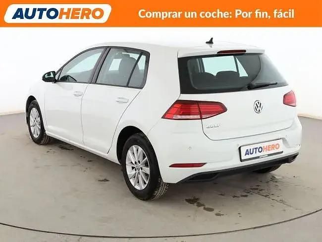 Usado VW Golf VII 116 HP (85 kW) 2018 Branco Sedan