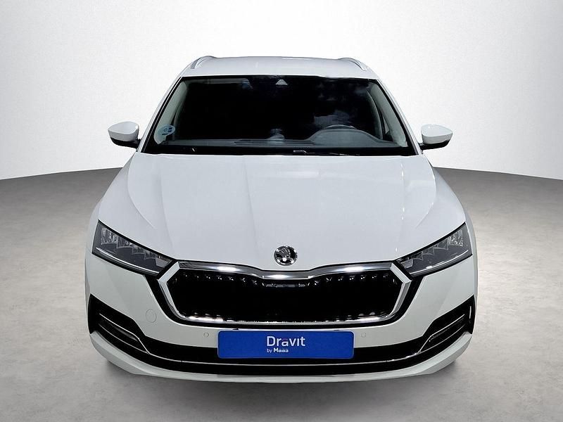 Usado Skoda Octavia Ambition 150 CV (110 kW) 2024 Blanco Familiar