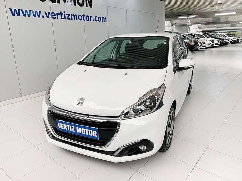 Blanco Usado 2019 Peugeot 208 Active Utilitario | 10.400 € (Caro) - Imagen 1/4