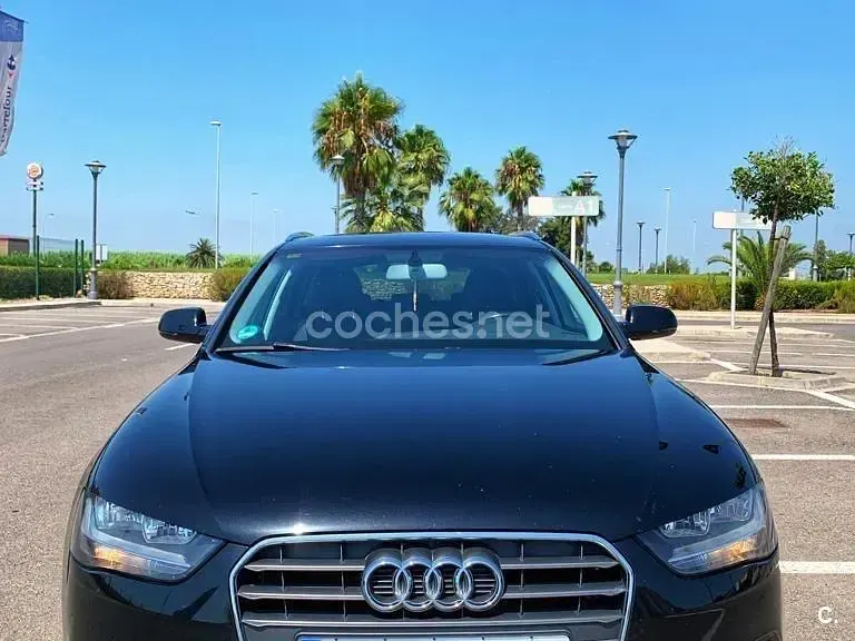 Usado Audi A4 143 CV (105 kW) 2013 Negro Familiar