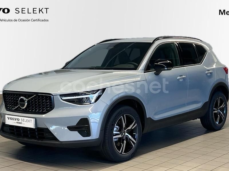 Gris / plata Nuevo 2024 Volvo XC40 Plus SUV | 39.500 € (Precio justo) - Imagen 1/4
