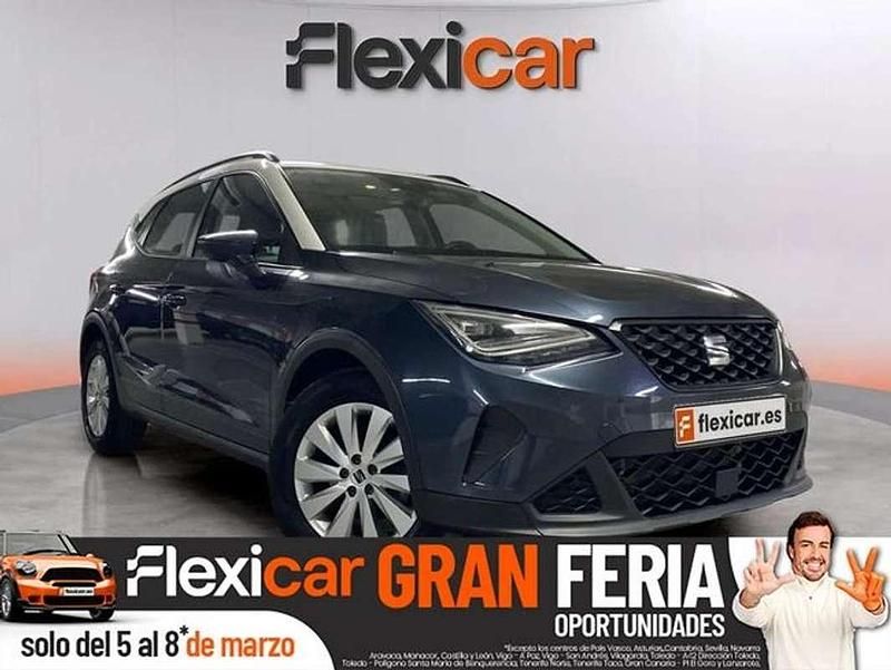 Usado Seat Arona Style 110 CV (80 kW) 2022 Azul SUV