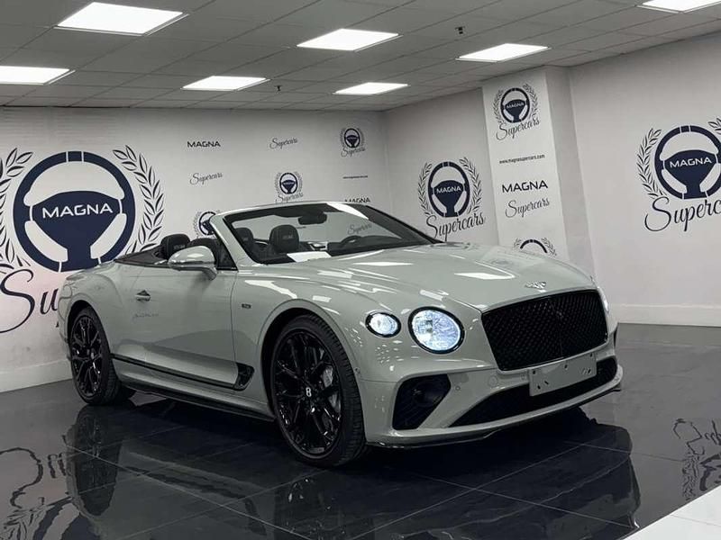Usado Bentley Continental 659 CV (484 kW) 2024 Gris Berlina