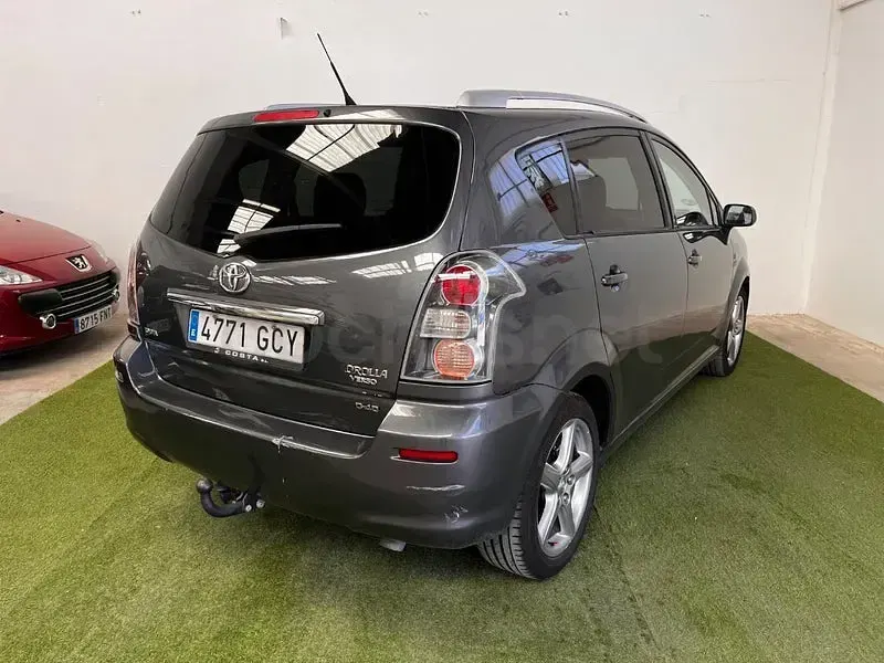 Usado Toyota Corolla Verso Sport 177 CV (130 kW) 2008 Gris / plata Monovolumen