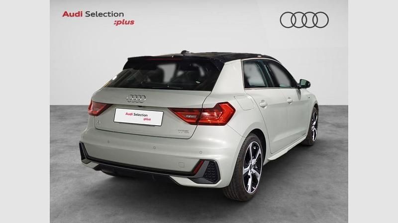 Usado Audi A1 Sportback 116 CV (85 kW) 2024 Plata rocío (metalizado)/techo negro mito Utilitario