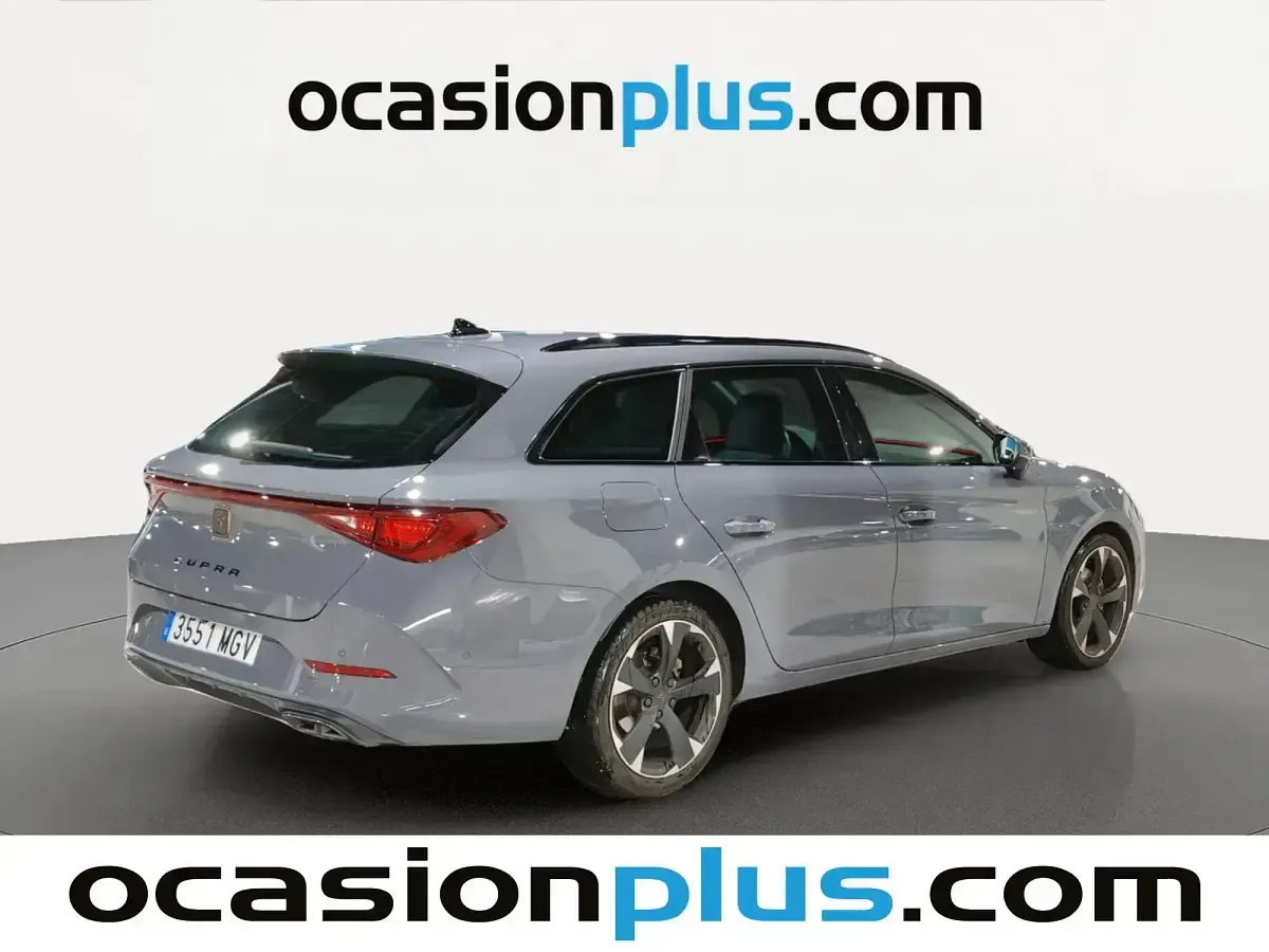Usado Cupra Leon 150 CV (110 kW) 2023 Gris Familiar