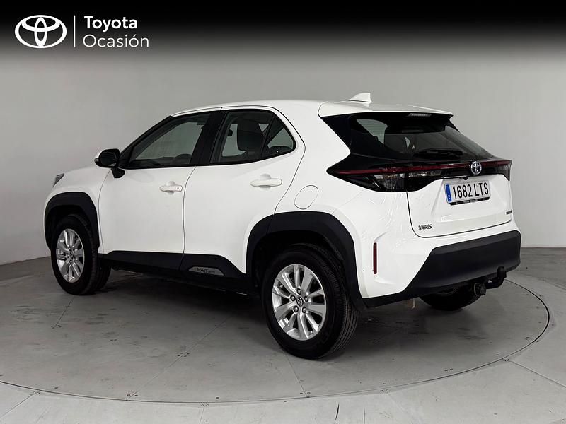 Usado Toyota Yaris Hybrid Business Edition 116 CV (85 kW) 2021 Blanco