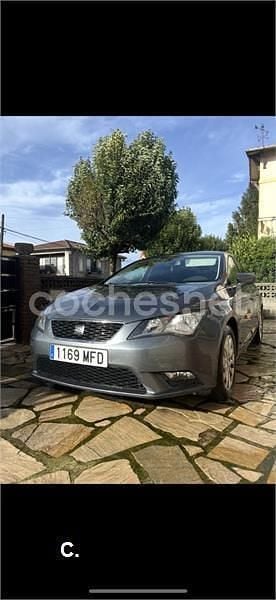 Usado Seat Leon Style 150 CV (110 kW) 2015 Gris / plata Berlina