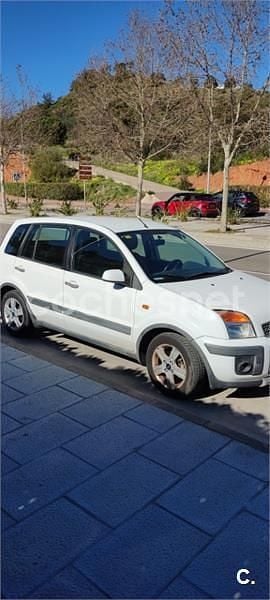 Usado Ford Fusion 100 CV (73 kW) 2009 Blanco Utilitario