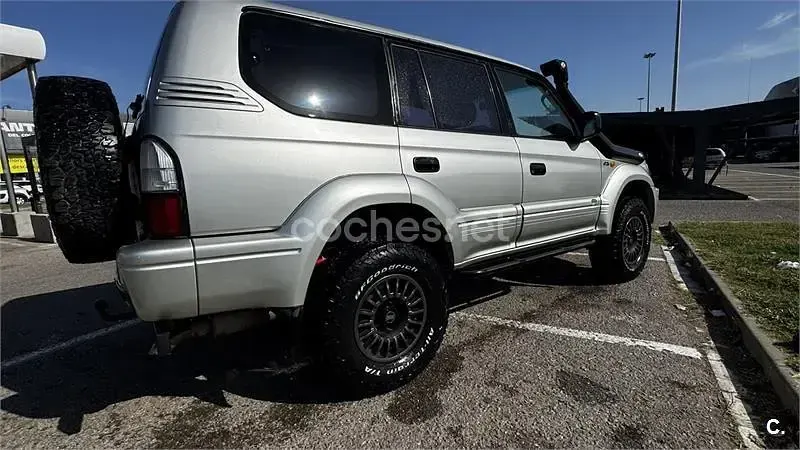 Usado Toyota Land Cruiser 163 CV (119 kW) 2002 Gris / plata SUV