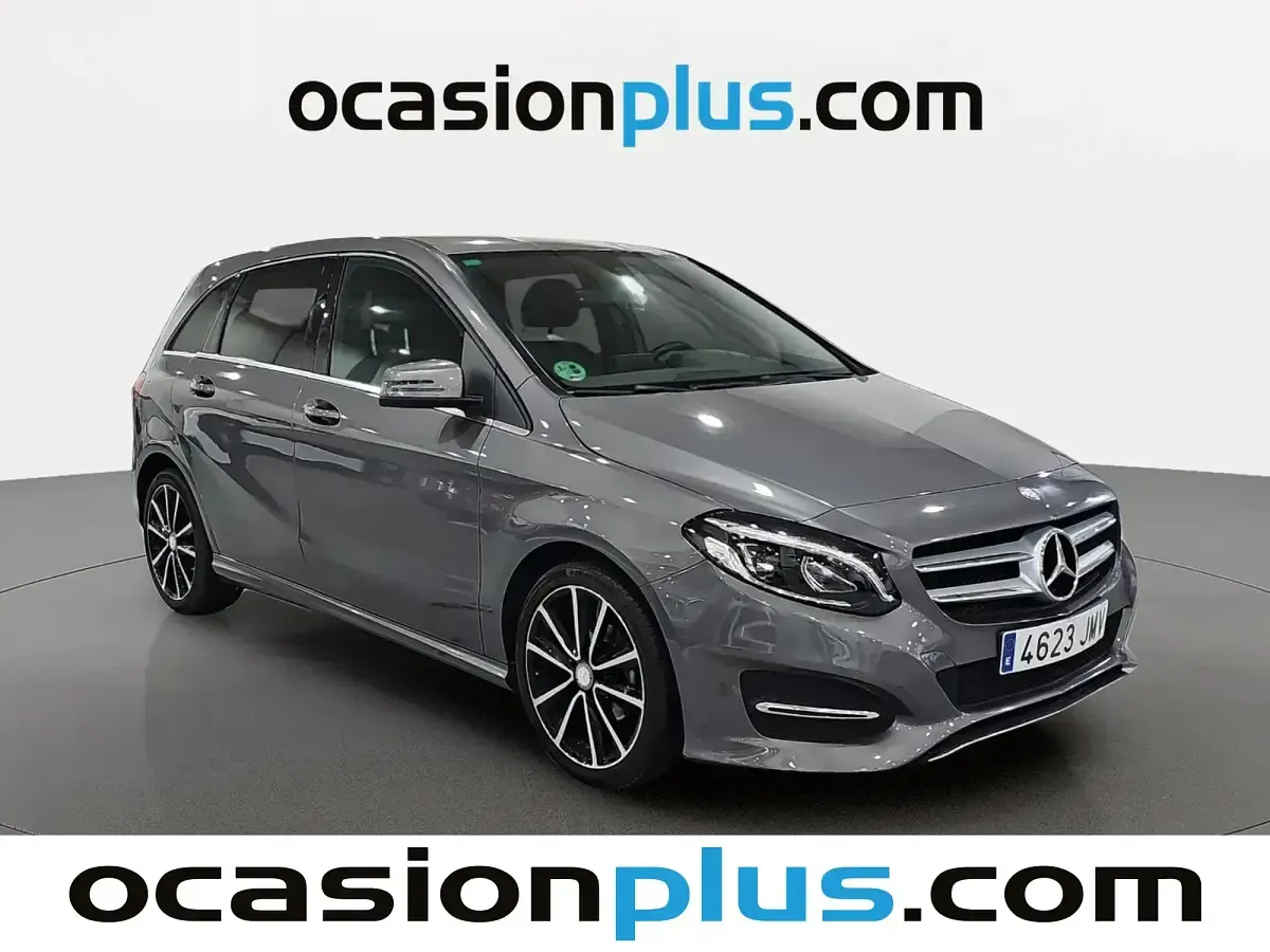 Usado Mercedes B180 109 CV (80 kW) 2016 Gris Utilitario