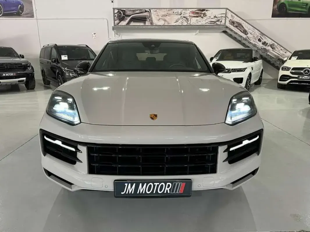 Usado Porsche Cayenne 470 CV (345 kW) 2024 Gris SUV