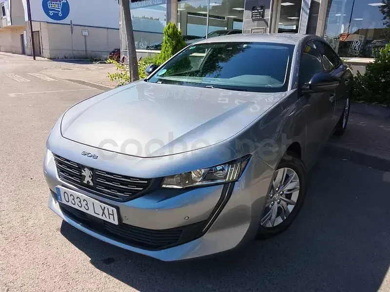 Usado Peugeot 508 Active 130 CV (95 kW) 2022 Gris / plata Berlina