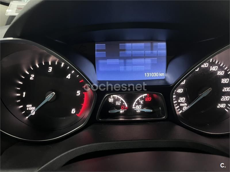 Usado Ford Kuga Trend 120 CV (88 kW) 2016 Blanco SUV