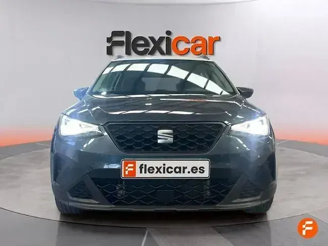 Usado Seat Arona Style 110 CV (80 kW) 2022 Azul SUV