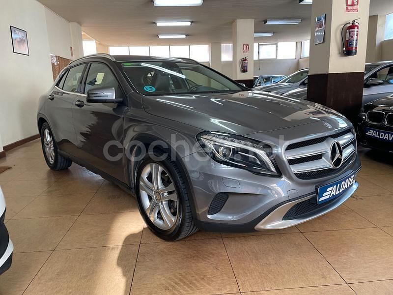 Usado Mercedes GLA200 Urban 136 CV (100 kW) 2014 Gris / plata SUV