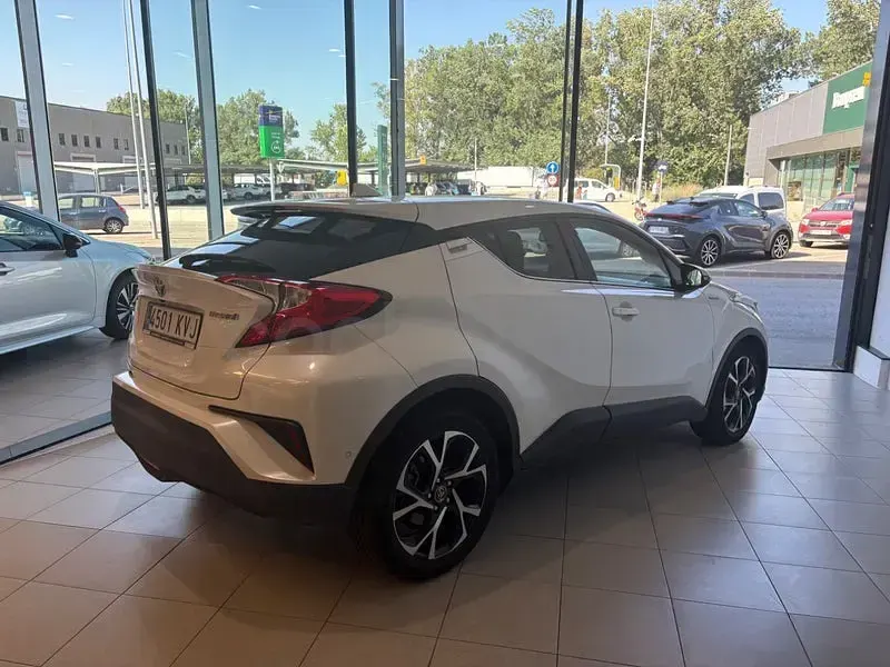 Usado Toyota C-HR Advance 122 CV (89 kW) 2019 Blanco SUV