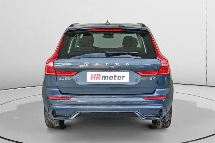 Usado Volvo XC60 R-Design 197 CV (144 kW) 2022 SUV