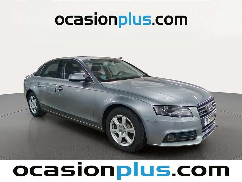 Usado Audi A4 160 CV (117 kW) 2011 Gris Berlina