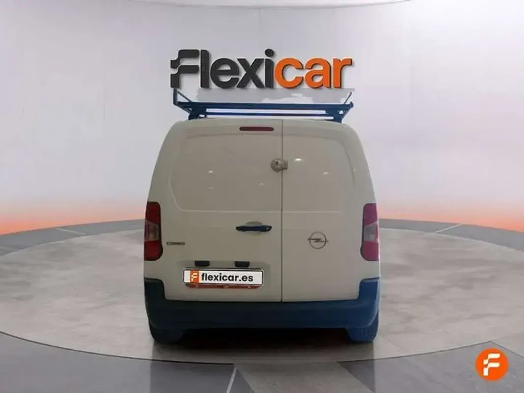 Usado Opel Combo Life Edition 102 CV (75 kW) 2021 Blanco Monovolumen