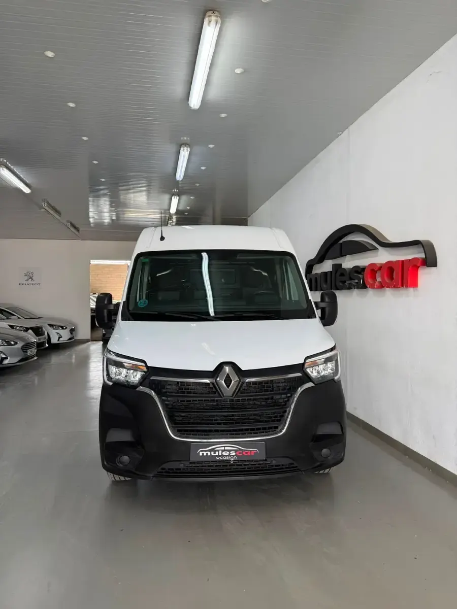 Usado Renault Master 135 CV (99 kW) 2021 Blanco Monovolumen