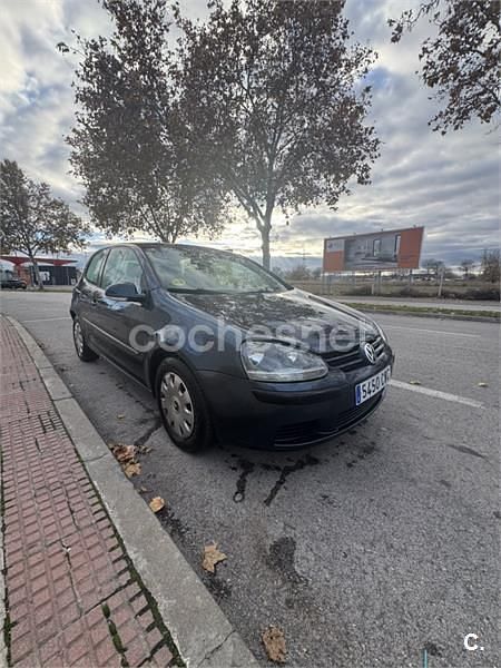 Azul Usado 2004 VW Golf Highline Berlina | 4100 € (Precio justo) - Imagen 1/4
