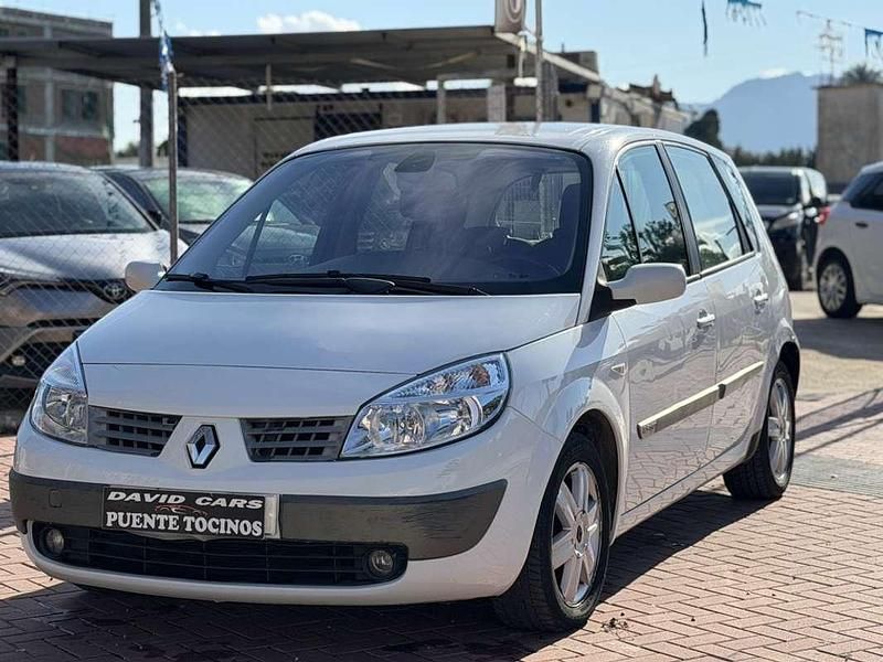 Usado Renault Grand Scénic II Authentique 114 CV (83 kW) 2006 Blanco Monovolumen