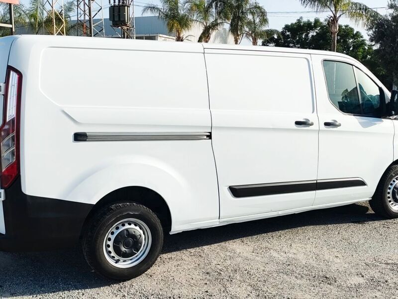 Usado Ford Transit Custom Ambiente 130 CV (95 kW) 2017 Blanco Van