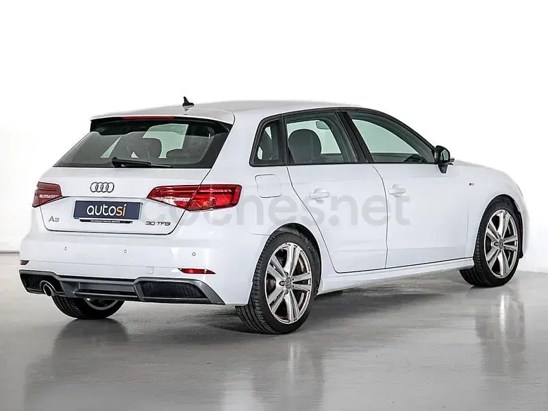 Usado Audi A3 S-Line 116 CV (85 kW) 2020 Blanco Berlina